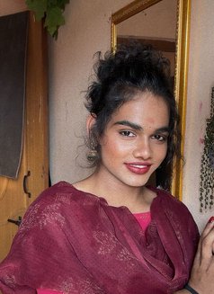 Hot sexy cd - Transsexual escort in Hyderabad Photo 2 of 2