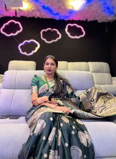 Sanvi - Transsexual escort in Hyderabad Photo 1 of 4