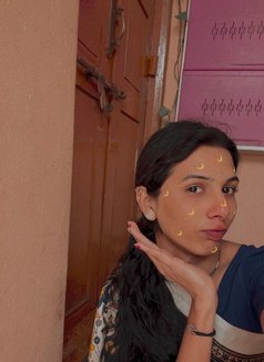 Sanvi - Transsexual escort in Hyderabad Photo 3 of 4