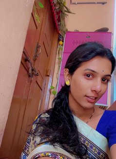 Sanvi - Transsexual escort in Hyderabad Photo 4 of 4
