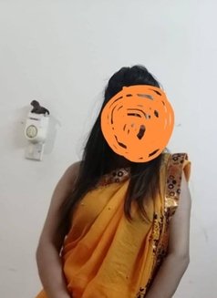 Hot&Sexy Indian milf for Bhabhi lovers - puta in Dubai Photo 4 of 6