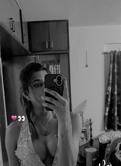 Hot Sexy Mallu Shemale Ladyboy Big Dick - Transsexual escort in Bangalore Photo 10 of 13