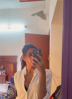Hot Sexy Mallu Shemale Ladyboy Big Dick - Transsexual escort in Bangalore Photo 13 of 13