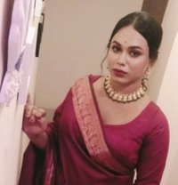 Hot Shemale Shanaya With Active Dick. - Acompañantes transexual in Varanasi