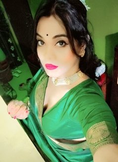 Hot Shemale Zeenat - Transsexual escort in Kolkata Photo 15 of 30