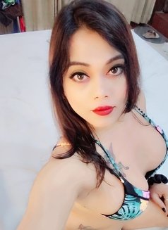 Hot Shemale Zeenat - Transsexual escort in Kolkata Photo 29 of 30