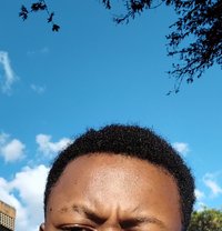 Hot Shot - Male companion in Nairobi