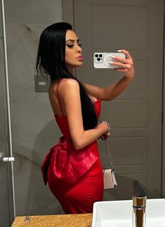 Hot Sizzling Party Mama - escort in Hong Kong Photo 7 of 11