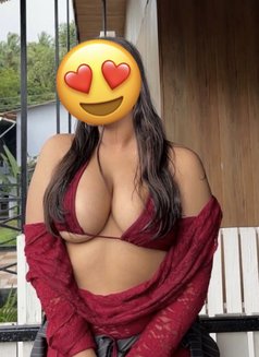 🥀 HOT SOCIAL MEDIA INFLUENCER 🥀 - escort in Hyderabad Photo 4 of 11