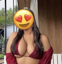 🥀 HOT SOCIAL MEDIA INFLUENCER 🥀 - escort in Hyderabad Photo 4 of 11