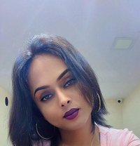 Hot Soniya - Transsexual escort in Vadodara