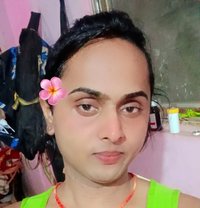 Hot Soniya - Transsexual escort in Mumbai