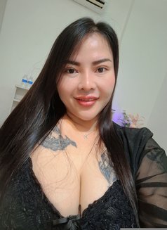 🪨⛰️Hot stone massage[Good massage in bo - escort in Muscat Photo 15 of 16