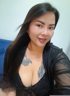 🪨⛰️Hot stone massage[Good massage in bo - escort in Muscat Photo 16 of 16
