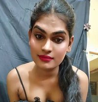 Hot Teacher - Transsexual adult performer in Chennai