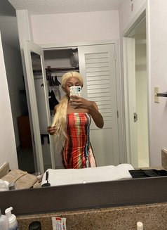 Hot Top Ts Taraki - Transsexual escort in Dublin Photo 9 of 15