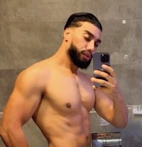 Hot Top1 - Male escort in Dubai