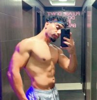 Hot Top1 - Male escort in Dubai