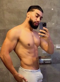 TOP VIP - Acompañantes masculino in Dubai Photo 2 of 5