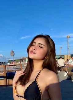 Hot Versa Nira - Transsexual escort in Hong Kong Photo 11 of 27