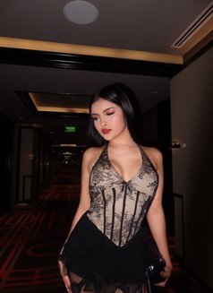 Hot Versa Nira - Transsexual escort in Manila Photo 28 of 30
