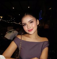 Hot Versa Nira - Transsexual escort in Manila
