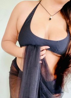 Cim Queen Anvee - escort in Kota Photo 10 of 23