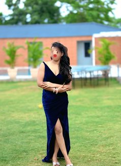 Hot Wife Kavita Singh - escort in Indore Photo 2 of 16