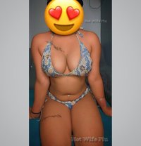 Hot Wife Piu - puta in Kolkata