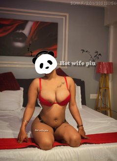 Hot Wife Piu - puta in Kolkata Photo 3 of 30
