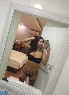 Hot wild valerie - Transsexual escort in Bangkok Photo 16 of 16