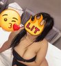 Hot Women - escort in Dubai Photo 1 of 7