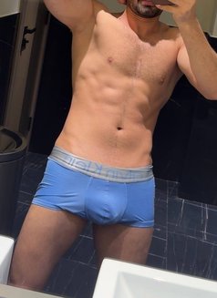 Hot xx - Male escort in Dubai Photo 7 of 7