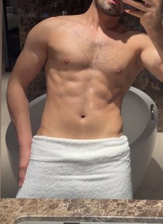 Hot xx - Male escort in Jeddah Photo 7 of 9