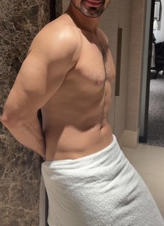 Hot xx - Male escort in Jeddah Photo 9 of 9