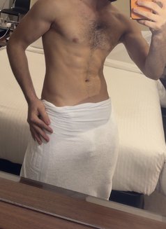 Hot xx - Male escort in Al Manama Photo 7 of 11