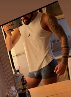 HoT XXL M@sage - Male escort in Al Manama Photo 8 of 22
