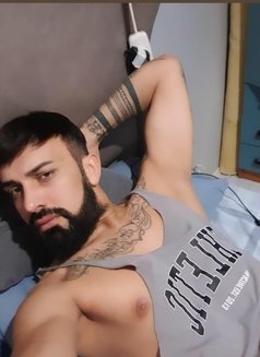 LAST DAY İN BAHREYİYN - Acompañantes masculino in Al Manama Photo 21 of 26