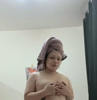 Hot Yhummy69 - Transsexual escort in Dubai