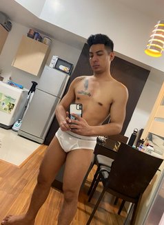 Asian hot young - masseur in Singapore Photo 4 of 11