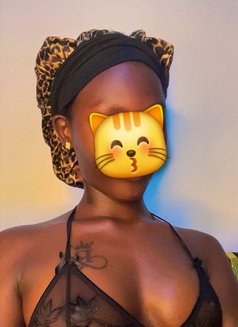 Hot Zara - masseuse in Mombasa Photo 2 of 2