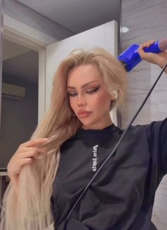 Hot Zhanna - puta in Al Manama Photo 2 of 11