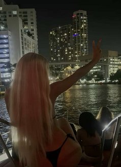 Hot Zhanna - puta in Al Manama Photo 11 of 11