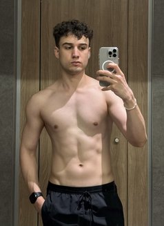 Hotboyintown - Male escort in Hong Kong Photo 1 of 3