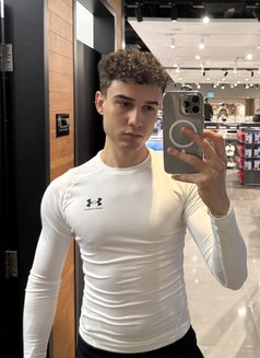 Hotboyintown - Male escort in Hong Kong Photo 2 of 3