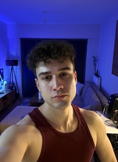 Hotboyintown - Male escort in Hong Kong Photo 3 of 3