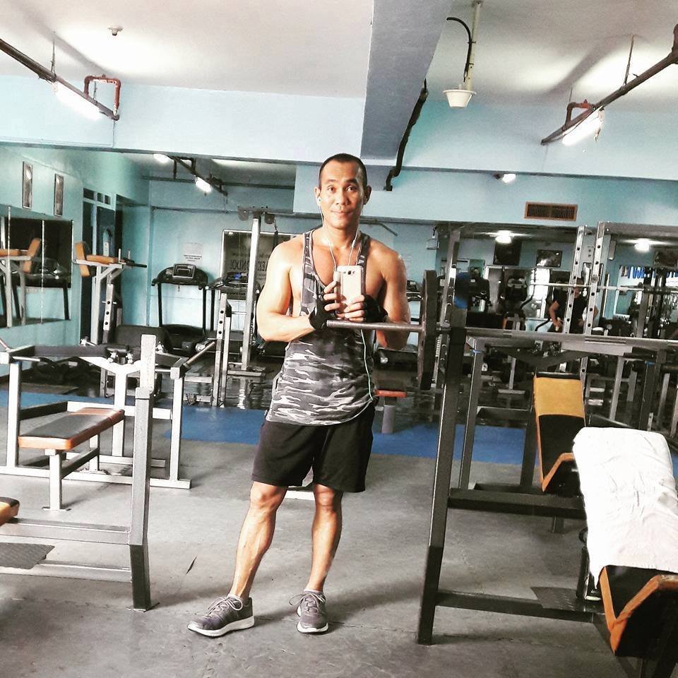 Im Daddy Rad Filipino Male Escort In Manila