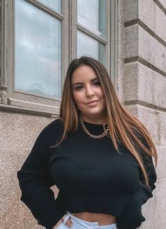 Hotel and Home Service Available 24 H - escort in Maldives Photo 1 of 4