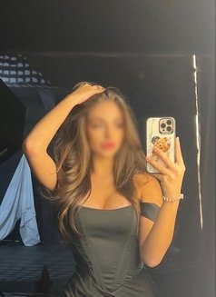 Hotel and Home Service Genuine Girl 25k - puta in Pune Photo 1 of 1