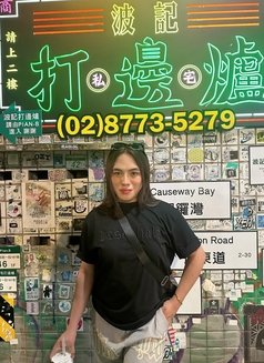 HOTGIRL ON MAKATI - Transsexual escort in Manila Photo 12 of 12